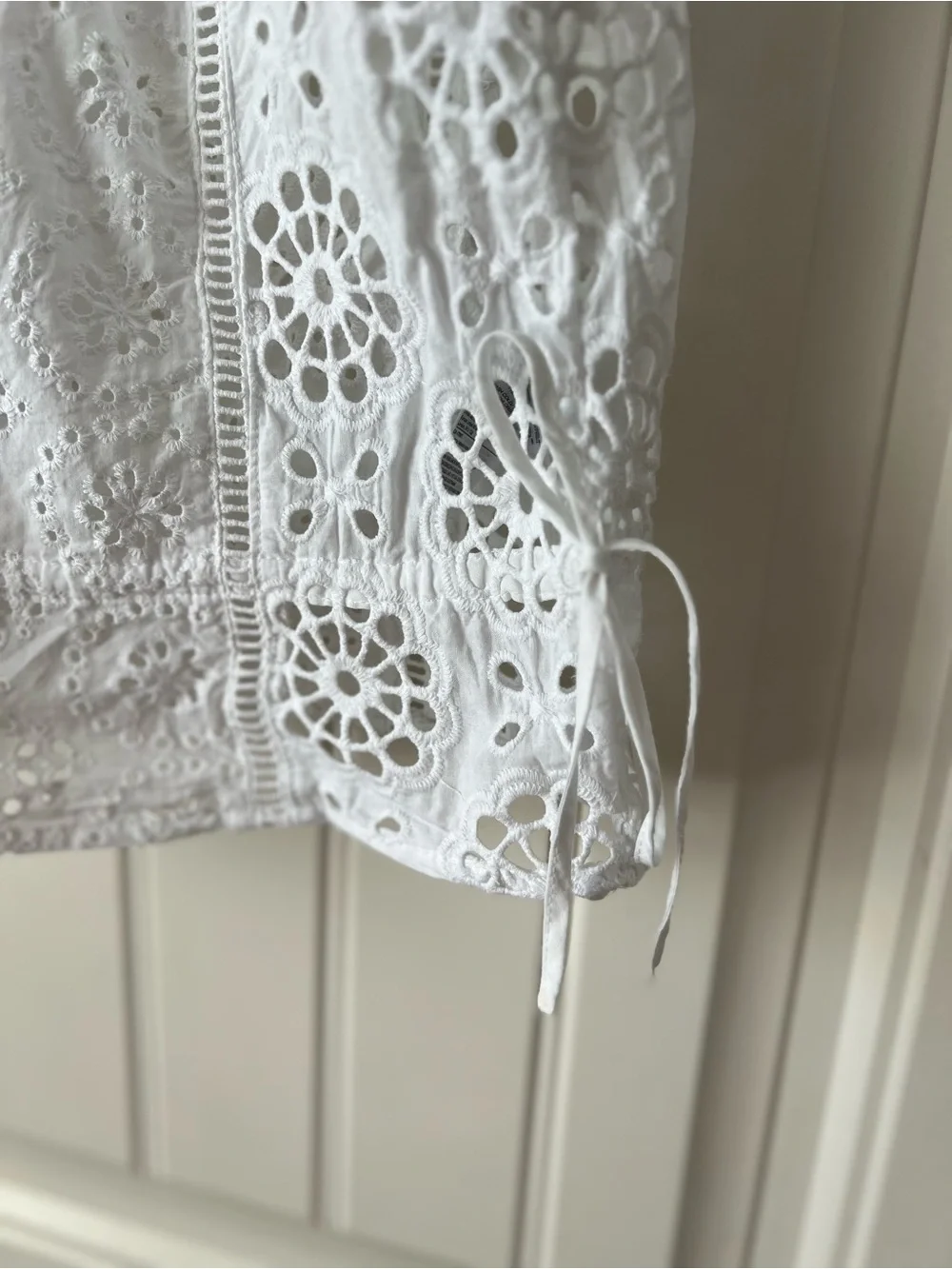 Banana Republic Women's White Eyelet Puff-Sleeve Top